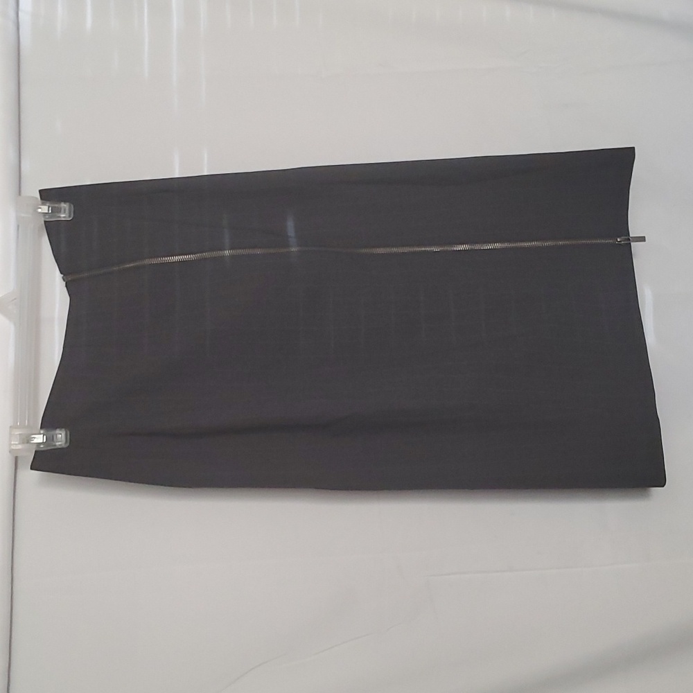 Halogen Gray Pinstripe Skirt Size 4